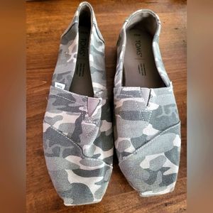 Toms Camo Shoes